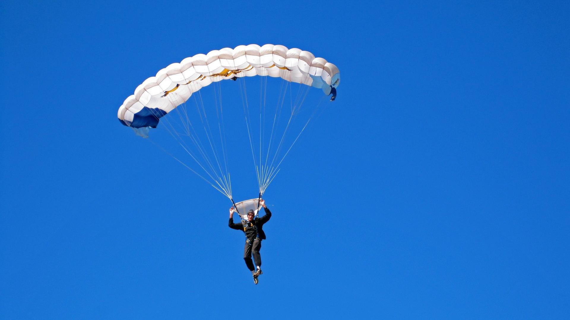 克洛普执教利物浦决意夺得英超冠军,克洛普给利物浦带来几个冠军
