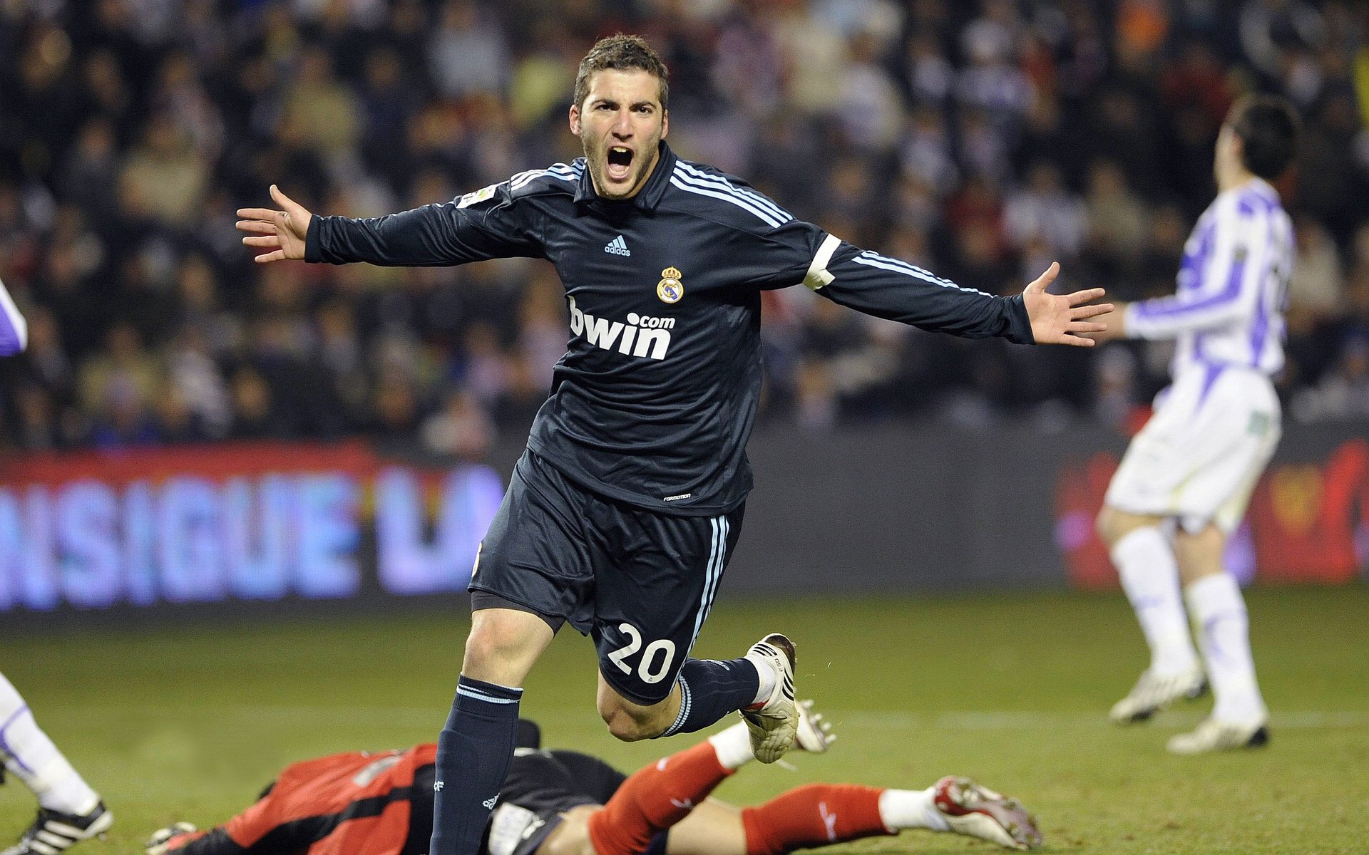 九游下载安装-北京国安锋线射手进球数攀升，北京国安前锋是谁